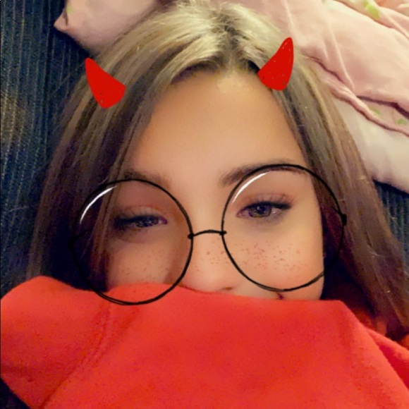 Meet your Posher, Vanessa - Picture 1 of 1